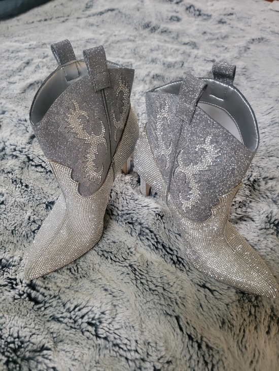 Gianni Bini Shoes - Gianni Bini Sparkling Silver Western Ankle Boots Sz 9